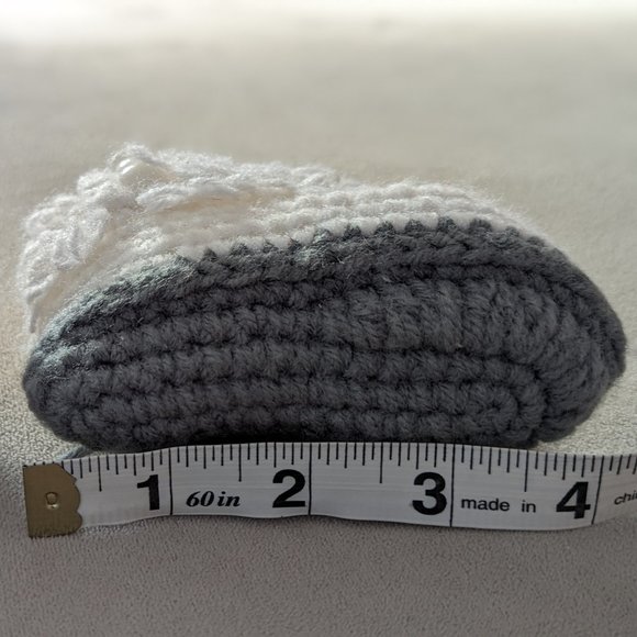 Newborn Handmade Knitted Baby Booties - Picture 6 of 6